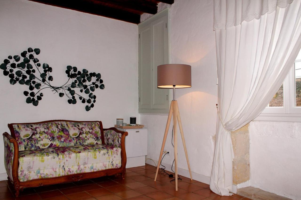 Saint-Michel-de-Montaigne Relais De La Renaissance Bed & Breakfast エクステリア 写真