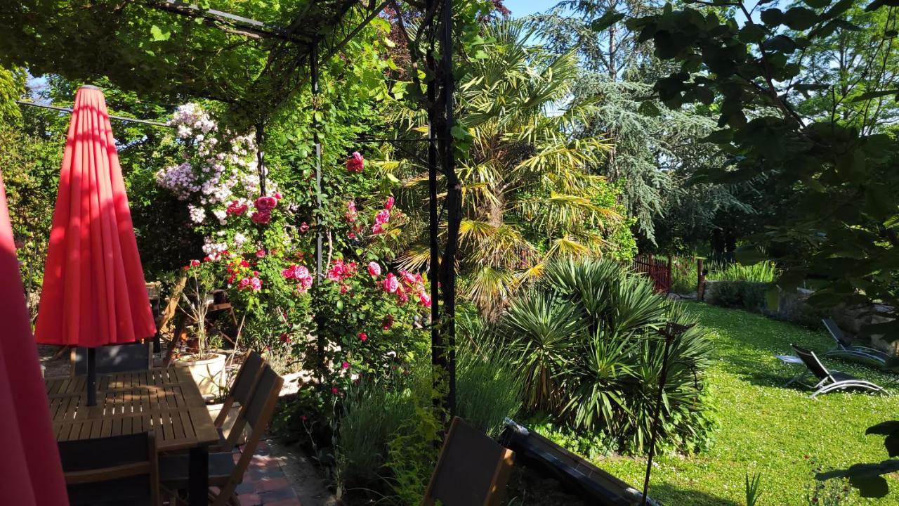 Saint-Michel-de-Montaigne Relais De La Renaissance Bed & Breakfast エクステリア 写真